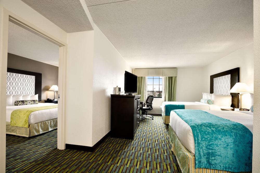 Wyndham Garden Wichita Downtown Exterior foto
