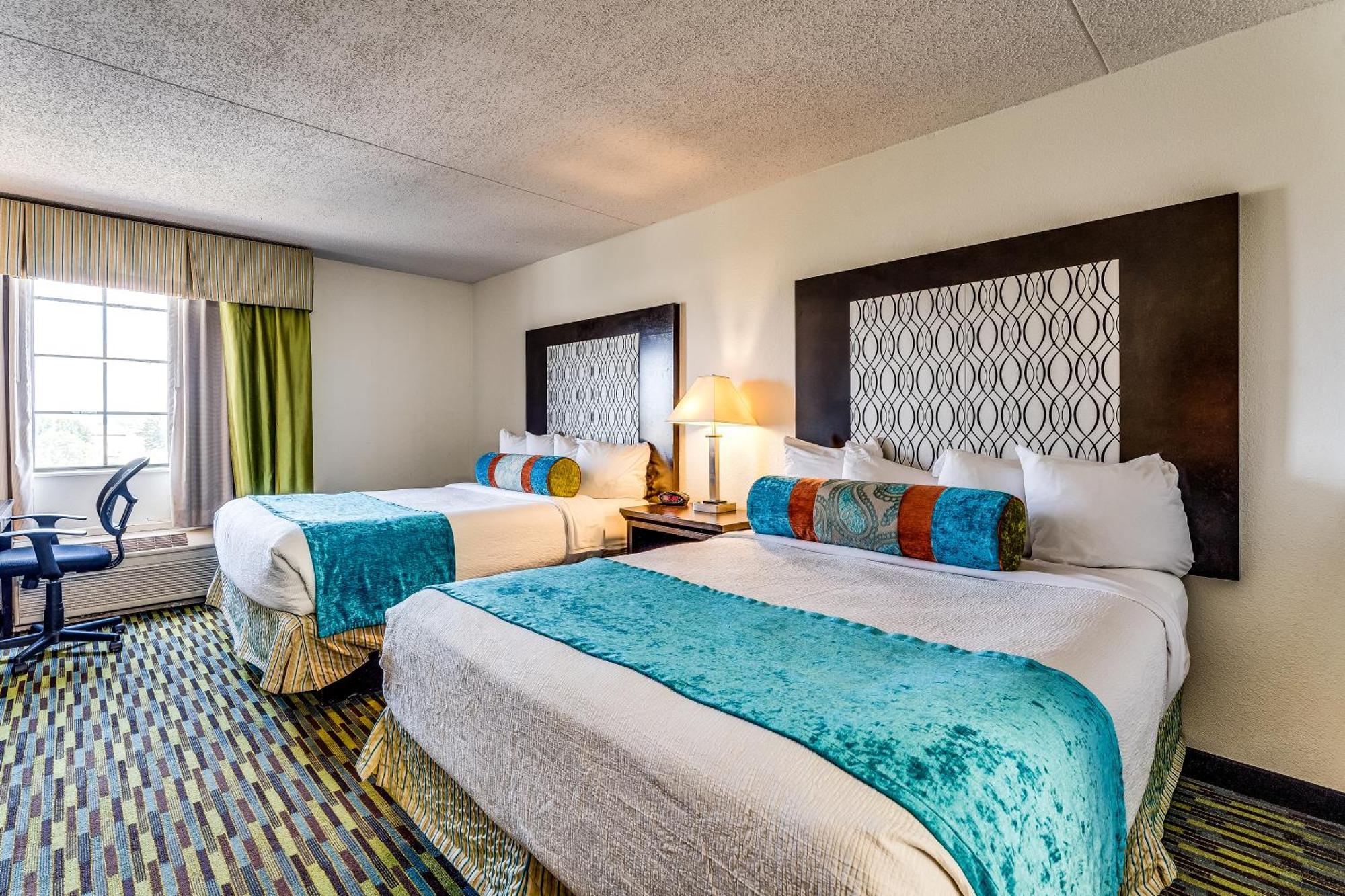 Wyndham Garden Wichita Downtown Exterior foto